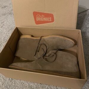 Clarks Ladies- Phenia Desert- Khaki Suede- Size 9